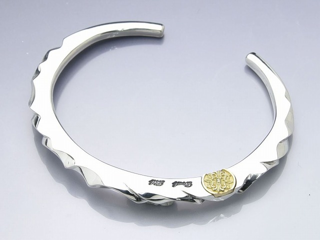 SLICE CUT BANGLE