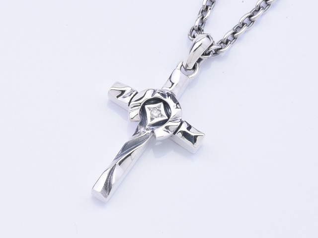 HORSE SHOE CROSS SMALL:with dia