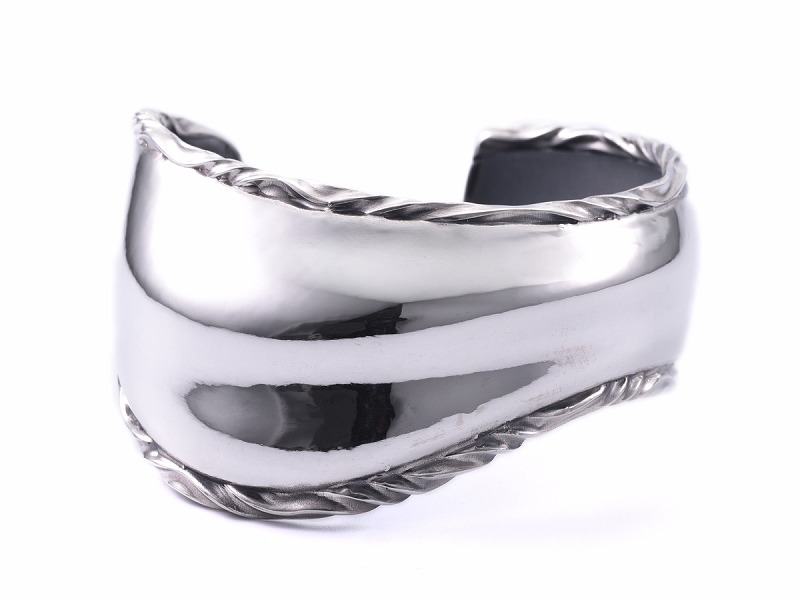 RT:GHOST CUFF
