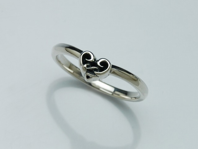 SNAKE WIRE RING
