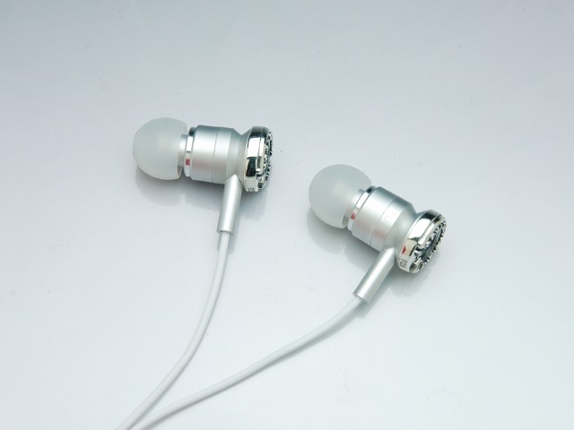ホースシュークロスイヤホン